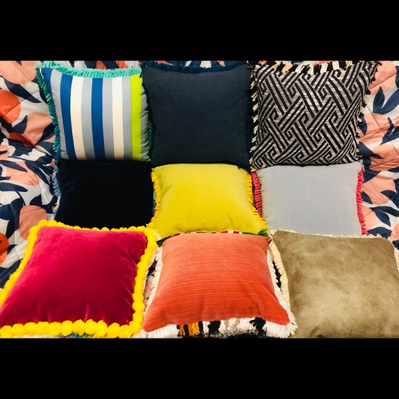 ⭐️Angel Fish hand-crafted Pillow - Picture 9 of 11